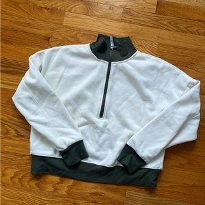 Fabletics half zip cropped pullover size small